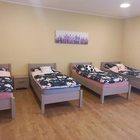 Pod Kogucikiem Aparthotel Krzyzanowice Eksteriør bilde