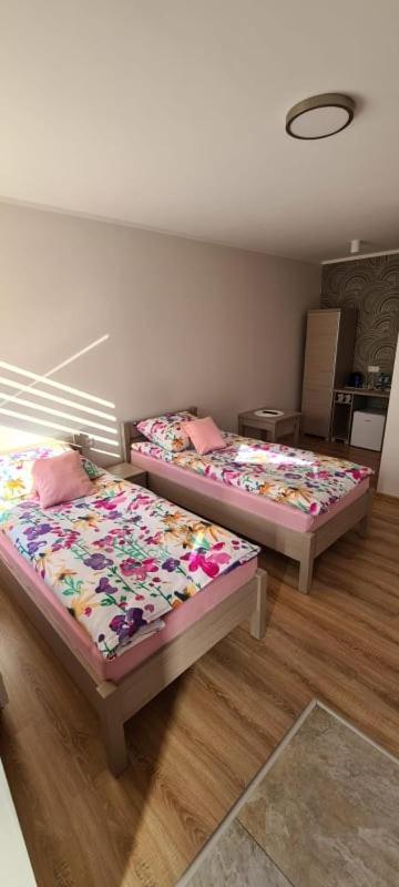 Pod Kogucikiem Aparthotel Krzyzanowice Eksteriør bilde
